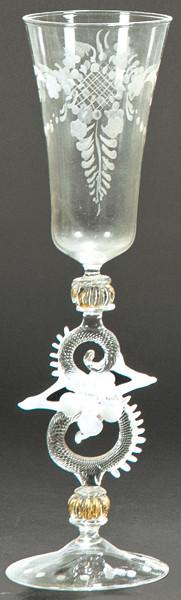 Copa de cristal de Murano soplado al aire incoloro con copa tallada a la rueda con motivos florales.