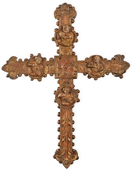  Cruz de madera tallada y dorada, Castilla S. XVI.