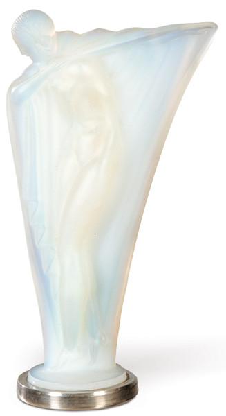 Figura femenina mujer opalescente Etlin