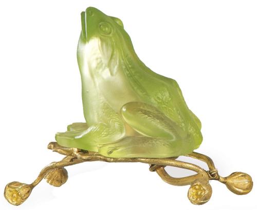 Lámpara de mesa Art Deco con plafón en forma de rana de cristal verde h. 1930.