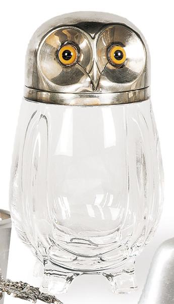 Bote con tapa en forma de buho de metal plateado y cristal h. 1960-70.