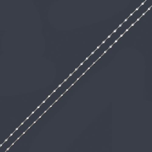 Cadena larga con brillantes de aprox. 6,50 ct en total engastados en chatón.