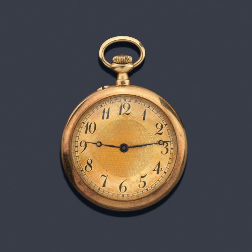 Reloj de colgar oro amarillo de 18 K con iniciales en esmalte.