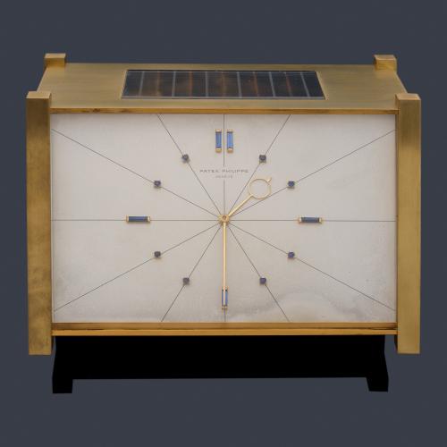 PATEK PHILIPPE, reloj de mesa solar de latón dorado, hacia 1970.