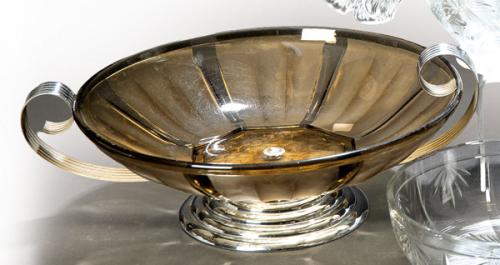 Centro Art Deco en cristal moldeado y metal cromado Francia h. 1920