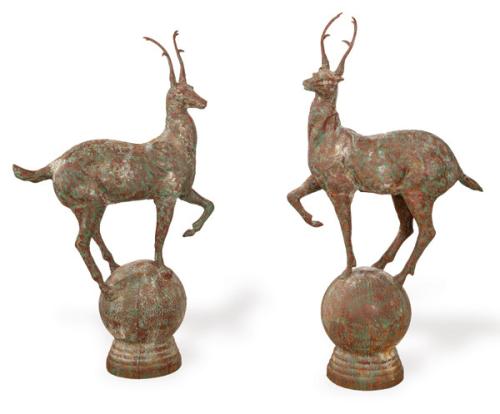 Pareja de ciervos de hierro colado para jardín.