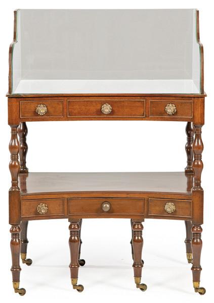 Mueble tocador victoriano en madera de caoba, con patas y soportes torneados. Cuerpo inferior con cajón extraible.