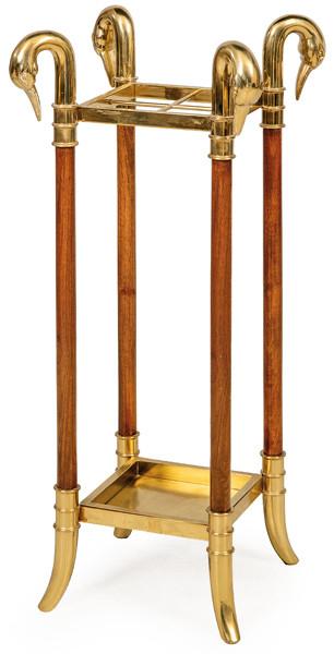 Paragüero o bastonero estilo Maison Charles con estructura de latón y madera, terminado en cabezas de cisne.