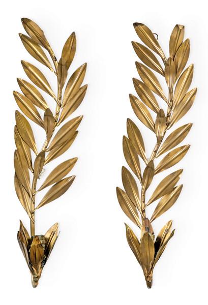 Pareja de apliques de pared de latón en forma de hojas de palma último tercio S. XX.