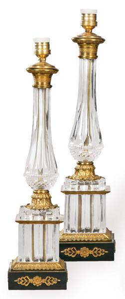 Pareja de lámparas de mesa de bronce, latón y cristal h. 1950.