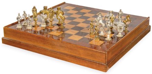 Caja de ajedrez  con fichas