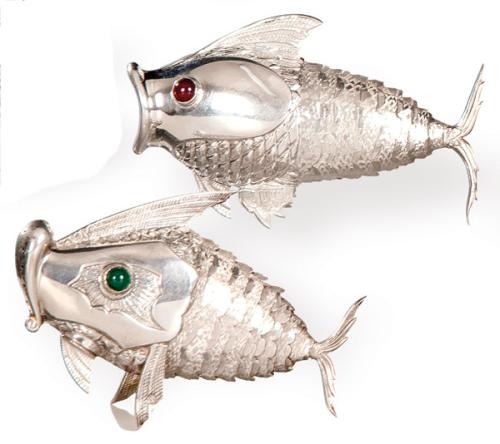 Dos saleros en forma de pez en plata española punzonada 1ª Ley.