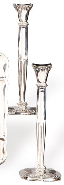 Pareja de candeleros de plata española punzonada Ley 925.