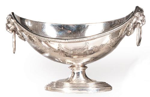 Salero de pellizco abarquillado de plata española punzonada 1ª Ley de López.