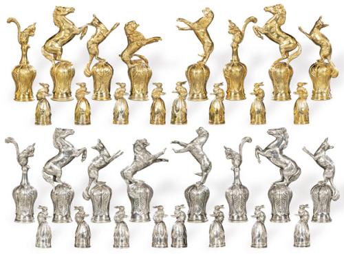 Ajedrez de animales de plata española de Pasgorcy sin punzonar en su color y sobre dorada.