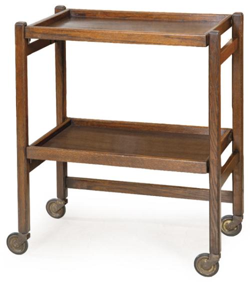 Carro de servir con dos niveles en madera de roble teñido y barnizado, terminado en ruedas.