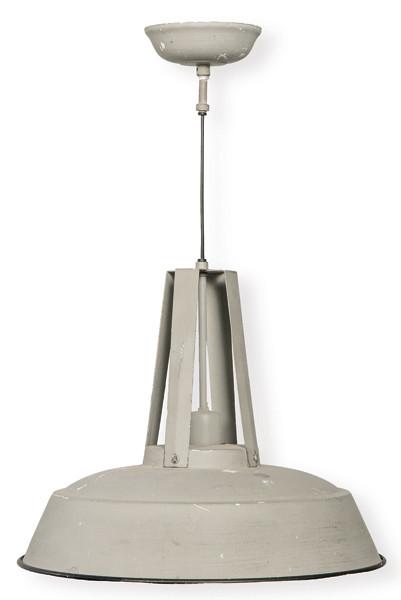 Lámpara de suspensión con tulipa cónica de chapa metálica esmaltada gris con interior blanco, soporte central tubular con cuatro montantes inclinados formando estructura metálica pintado gris unido a techo mediante roseta circular.