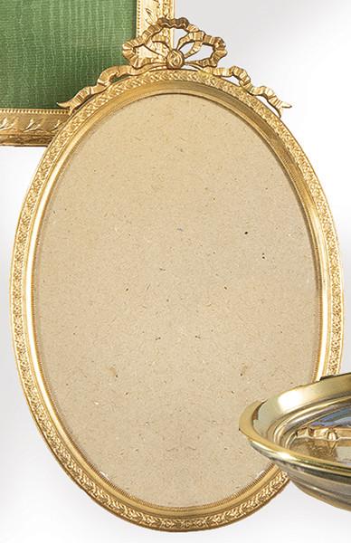 Porta retratos oval de bronce dorado, estilo Luís XVI, Francia S. XIX