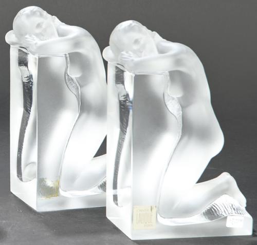  Pareja de sujetalibros de cristal helado de Lalique modelo Reverie h. 1960-70.