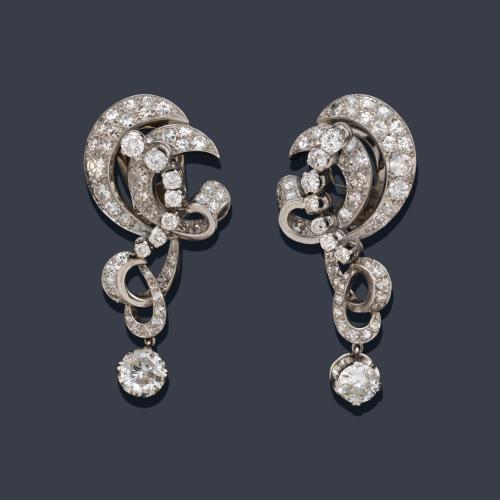  Pendientes largos años '60 con diamantes talla brillante y 8/8 de aprox. 5,50 ct en total.