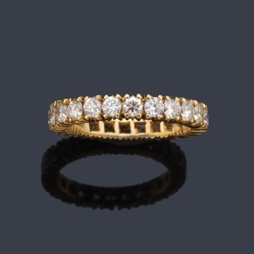  Alianza completa con brillantes de aprox. 1,25 ct en total.