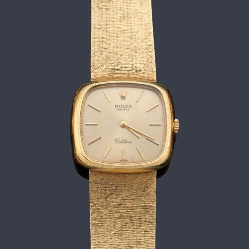  ROLEX Cellini de señora con caja y brazalete en oro amarillo de 18 K.
