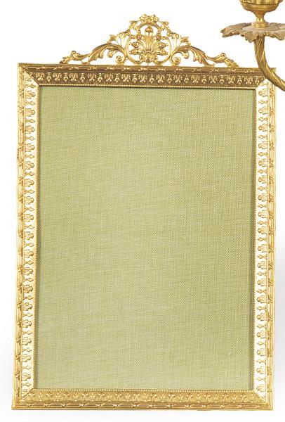 Porta retratos de mesa estilo Luís XVI en bronce dorado, Francia S. XIX.