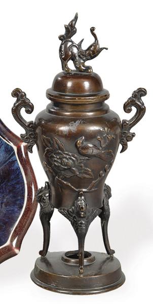  Pequeño jarrón japonés de bronce patinado, Periodo Meiji (1868-1912)