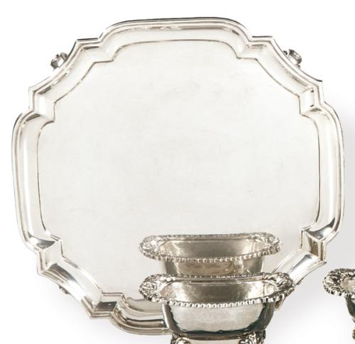  Salvilla de plata inglesa punzonada Ley Sterling de Goldsmiths & Silversmiths Company, Londres 1936.