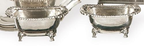  Pareja de especieros de mesa de plata española punzonada 1ª Ley de López.