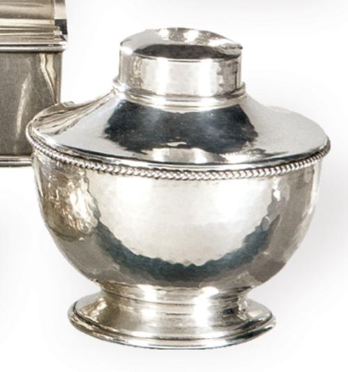  Tintero de plata inglesa punzonada Ley Sterling de Albert Edward Jones, Birmingham 1912.