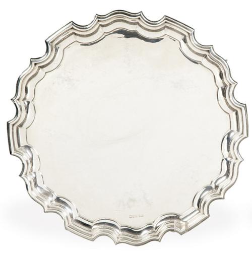 Salvilla de plata inglesa punzonada Ley Sterling de Walker & Hall, Sheffield 1929.