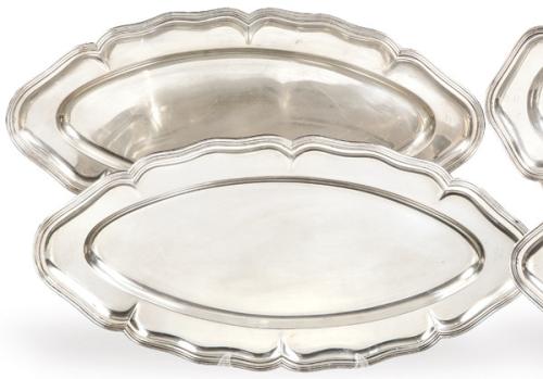  Pareja de bandejas ovales de servir de plata española punzonada 1ª Ley de Montejo