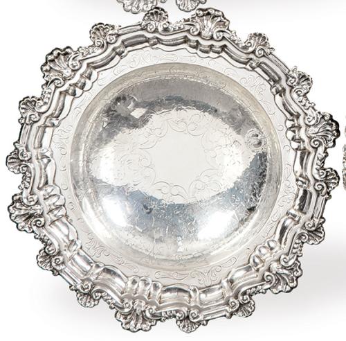 Salvilla de plata española punzonada 1ª Ley de Montejo..