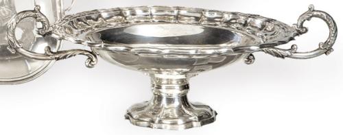 Centro de mesa de plata epsañola punoznada 1ª Ley de Montejo.