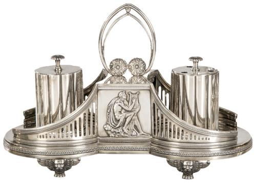  Escribanía de plata española punzonada de la Real Fábrica de Platería de Martínez, Madrid Villa y Corte 1832.