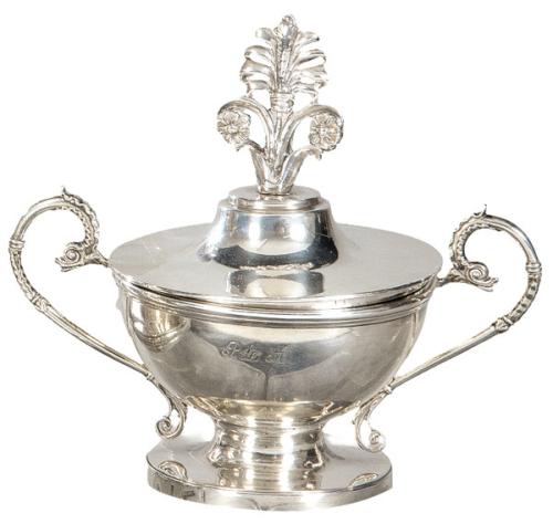  Compotera isabelina de plata española punzonada de Nicolás Chameroi, Madrid Villa y Corte 1830.