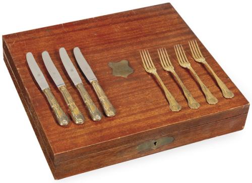  uego de cubiertos de postre en plata sobredorada punzonada, 1ª Ley de Durán.