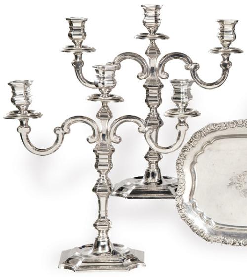 Pareja de candelabros de plata española punzonada 1ª Ley de Durán.