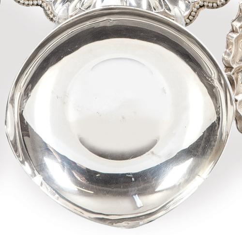 Centro de mesa cuadrangular de plata española punzoanda 1ª Ley.