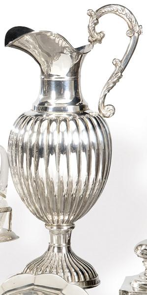 Jarra de plata española punzonada 1ª Ley de Montejo.