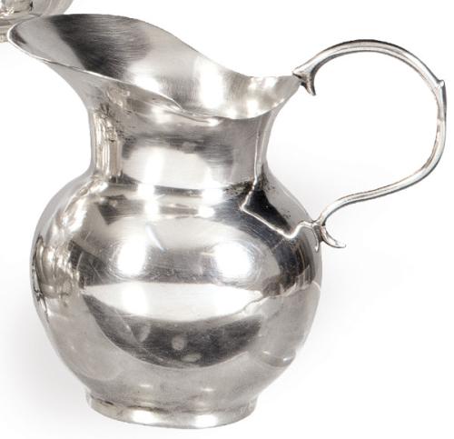 Jarra de leche de plata española punzonada 1ª Ley de Montejo.
