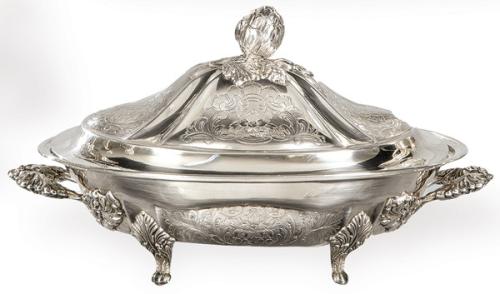 Sopera de plata española punzonada 1ª Ley de Montejo.