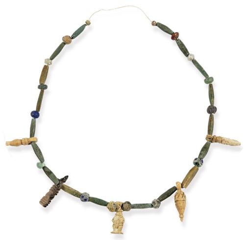  Cuentas de collar fenicias y romanas en  vidrio de distintos formatos y colores S. ?