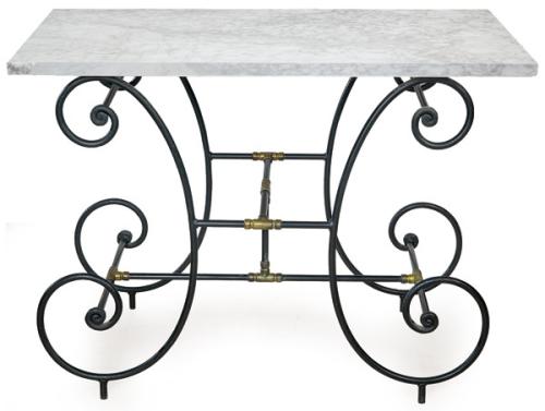  Mesa de "carnicero" de hierro pintado y tapa de mármol blanco.Sur de Francia, S. XIX