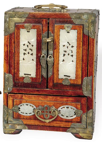  Joyero chino madera y jade pp. S. XX.