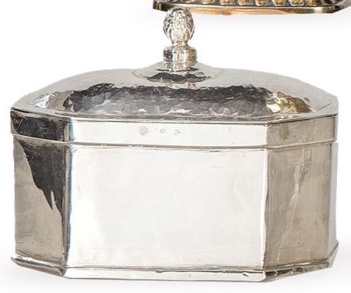 Caja de plata española punzonada 1ª Ley de López,