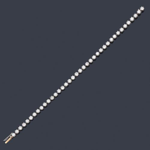  Pulsera tipo rivière con brillantes de aprox. 6,32 ct en total.