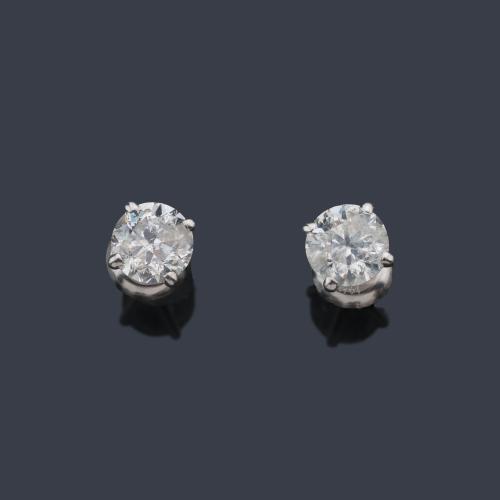  Dormilonas con pareja de brillantes de aprox. 1,96 ct en total. Certificado IGI.