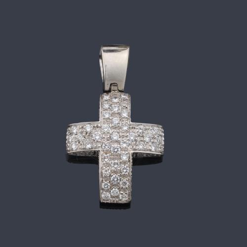  Cruz con pavé de brillantes de aprox. 1,10 ct en total.